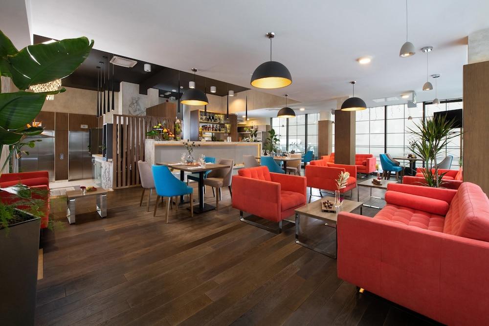 Hotel Leonardo Boutique Old Town 3*
